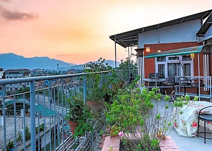 Valley Cafe And Drinks Hotel 3*